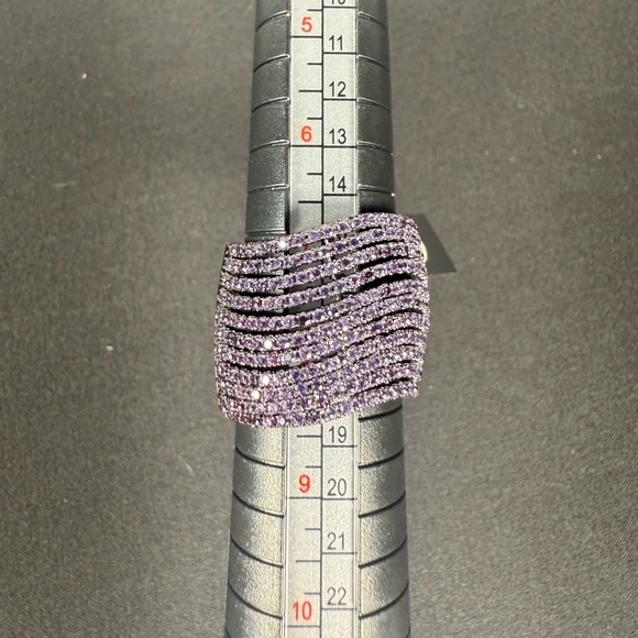 nOir Jewelry Purple Rhinestone Ring Size 8 - Picture 5 of 6